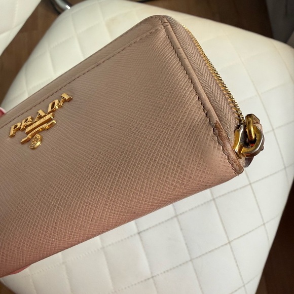 Prada Beige Leather Keychain Wallet with Gold Logo - Picture 5 of 8